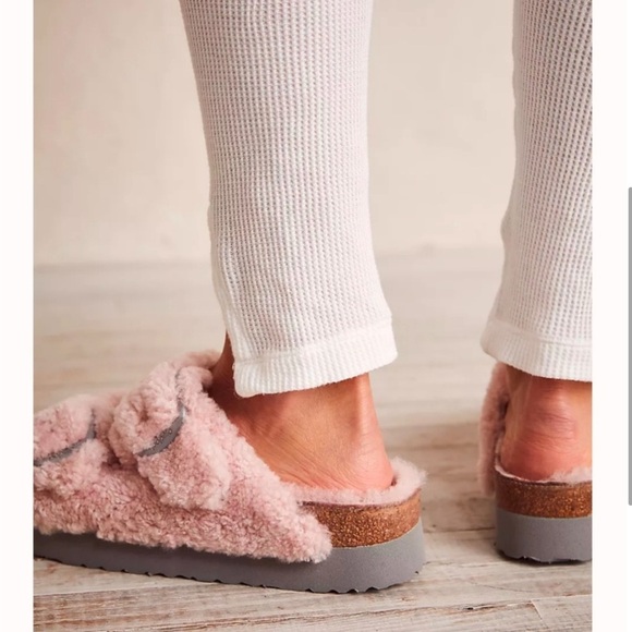 Birkenstock Papillio Arizona Teddy Big Buckle Sandals. - Picture 3 of 6